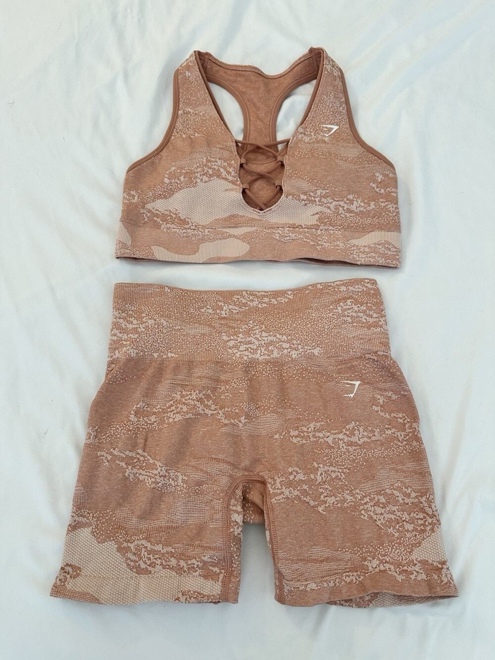 Gymshark Small Women’s Adapt Camo Workout seamless SET in misty pink